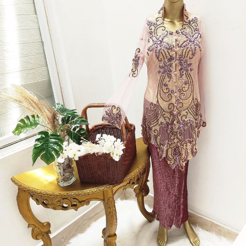 KEBAYA BIG SIZE PETITE NGANTEN PENGANTIN PINK SALEM GOLD MODERN WISUDA SEWA PUTIH PASTEL KEBAYA REMA