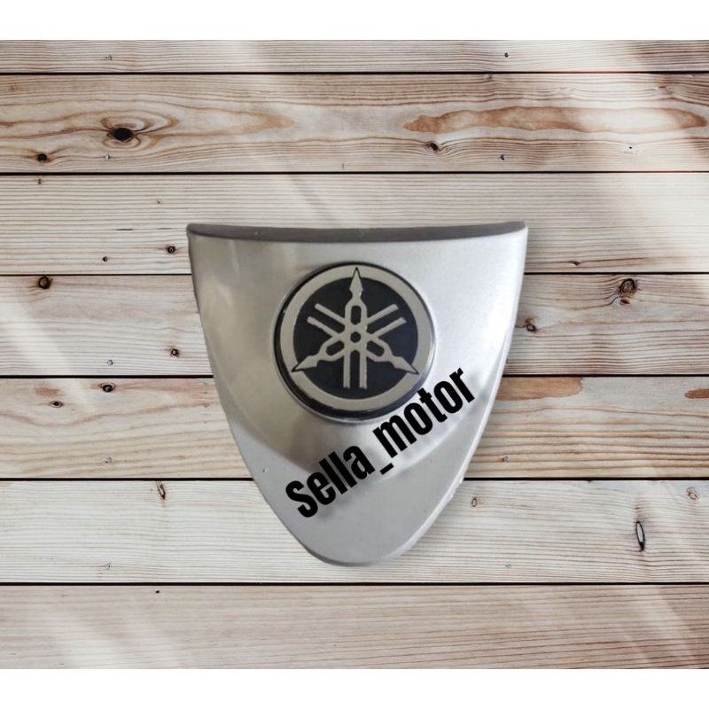 emblem,logo yamaha fiz r/vega r lama warna silver