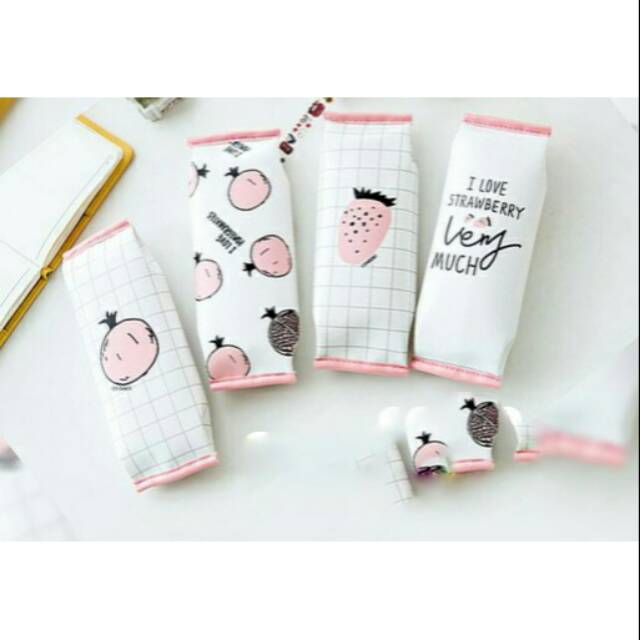 

Tempat Pensil PU Stroberi dan Delima