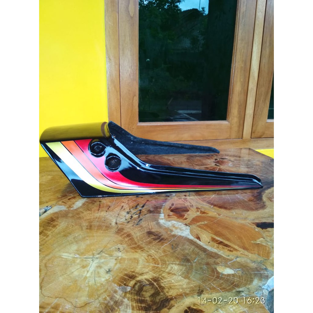 Body Belakang RX Spesial Hitam Motif 3 Warna / Tepong Belakang RX Spesial / Yamaha RX Spesial