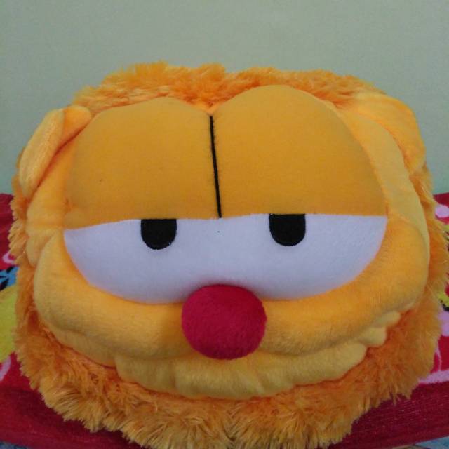 Boneka Garfield