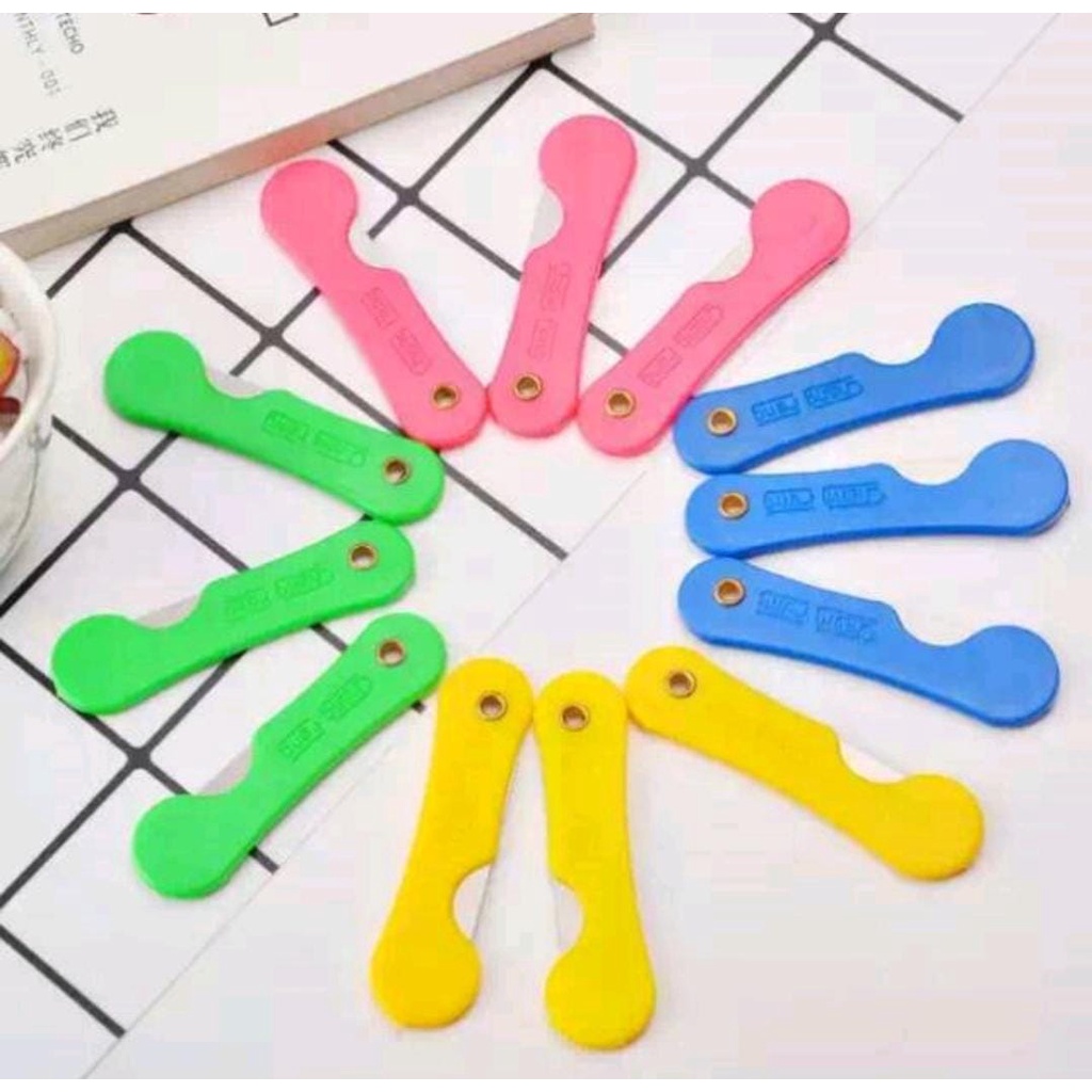 

Cutter Cuter Pisau Kater Knife Katter Pensil Saku Lipat Warna Mini Kecil Lucu