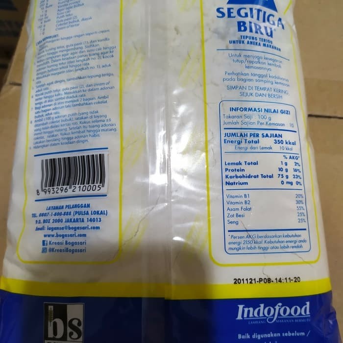 

cs01477 Tepung Terigu Segitiga Biru 1 Kg Bogasari U/ Aneka Makanan Da01D100