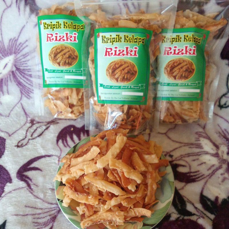 

keripik kelapa~jajanan renyah~100gram