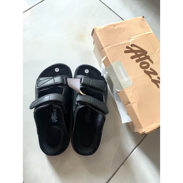 Kaia Sandal from atozz