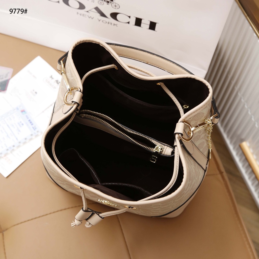 Signature Bucket Bag Top Handle Shoulder Bag 9779