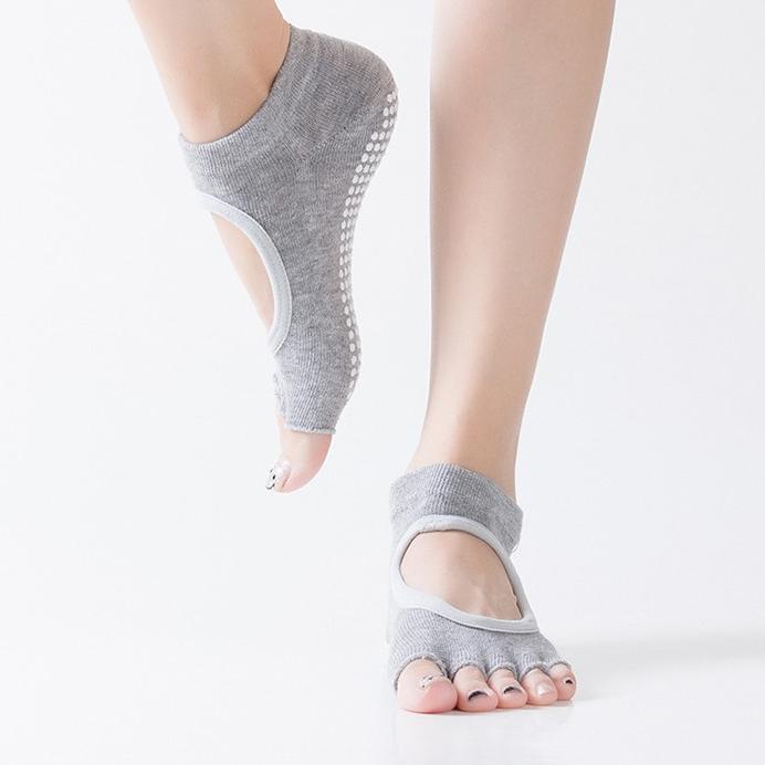 Serbu Kejutan KAOS KAKI YOGA WOMEN GYM SOCKS ANTI SLIP / ANTI LICIN