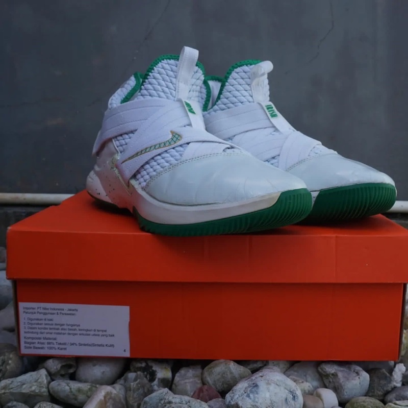 jual preloved sepatu basket Lebron Soldier 12 - Irish size 45