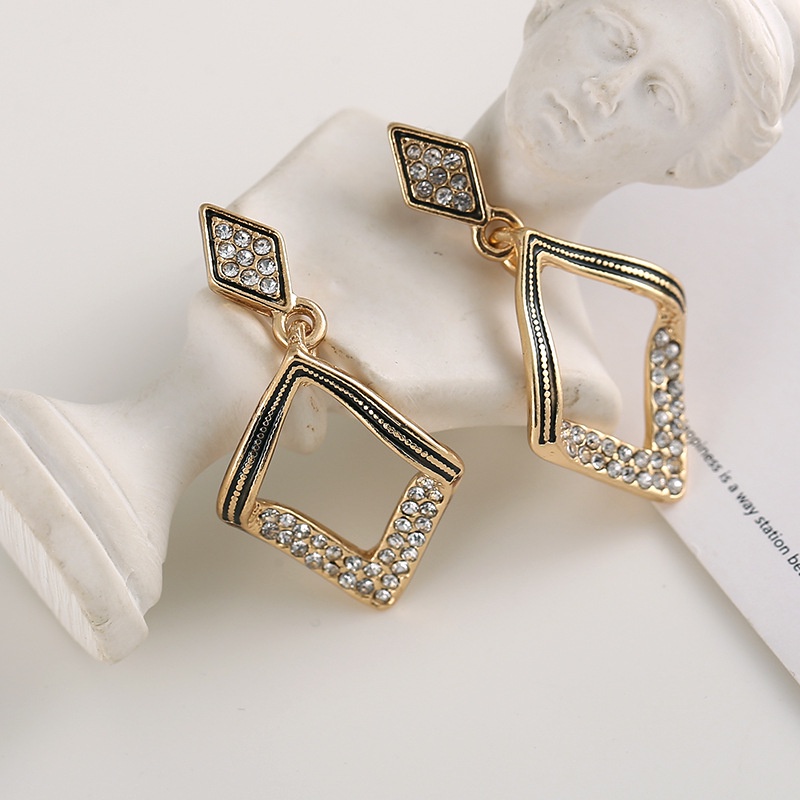 Sterling silver jarum Korea logam gaya dingin halus berlian imitasi geometris pribadi stud anting-an