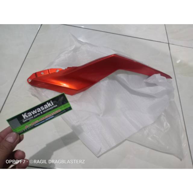 Cover body belakang ninja 250 fi z250 orange bagian kiri original Kawasaki