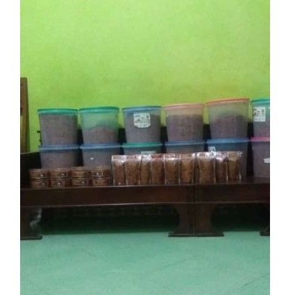 

1kg Abon Ayam Manis Original dan Manis Pedas Bu Basuki