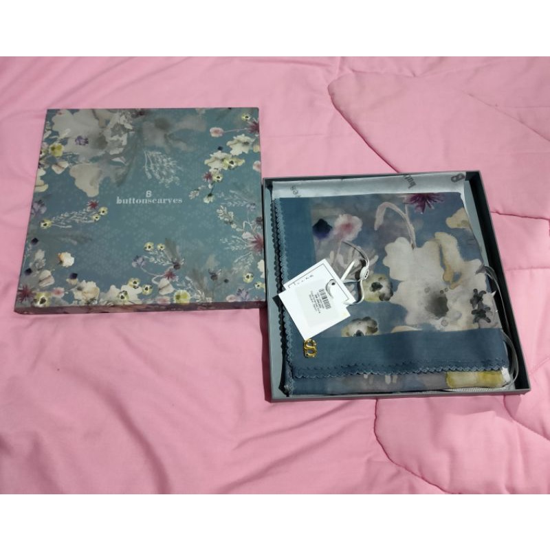 Preloved Buttonscarves fiore denim