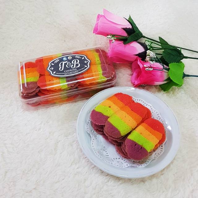 

Kue lebaran cookies lidah kucing rainbow homade bahan berkualitas