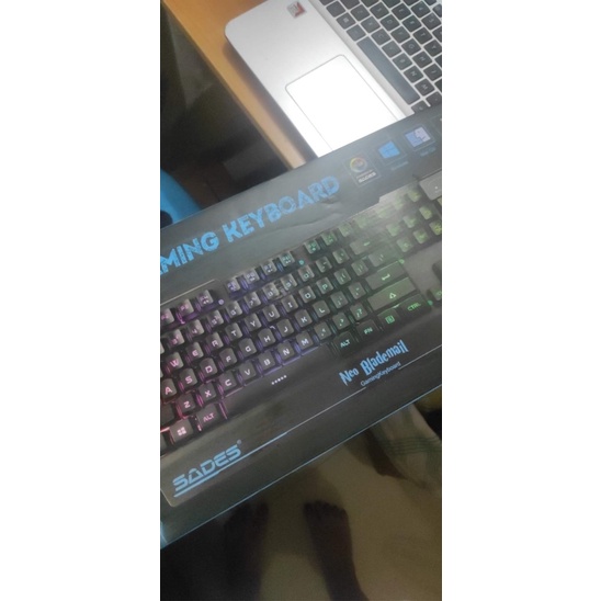Keyboard Sades Neo Blademail