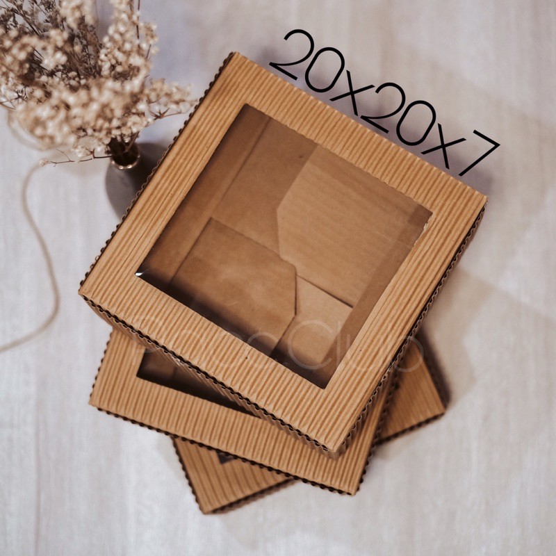 

Kotak MIKA Kardus Packaging Gift Box 20x20x7-BOX ONLY