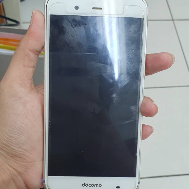 SHARP AQUOS SH-04H