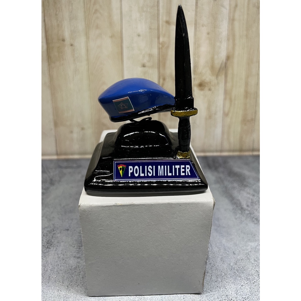 Miniatur Baret PM - Patung Police Militer - Miniatur Pajangan Baret PM