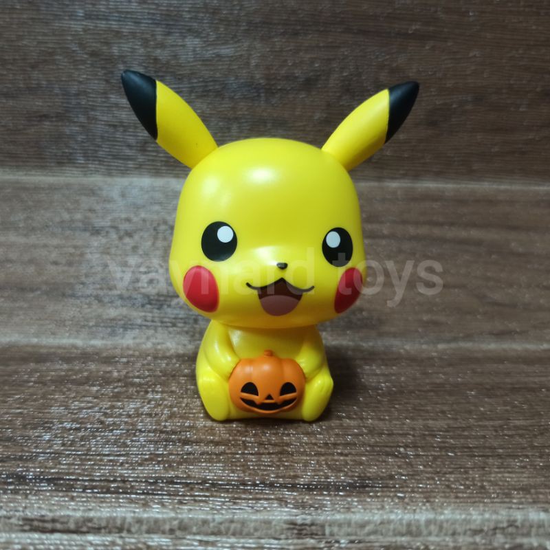 pokemon figure pikachu halloween pokemon bandai