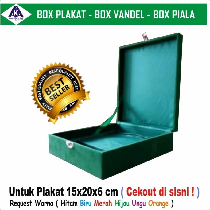 

[COD] BOX PLAKAT BLUDRU BOX VANDEL WARNA HIJAU [COD]