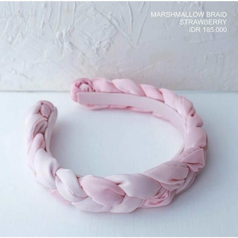 Handmadepita marshmallow braid strawberry