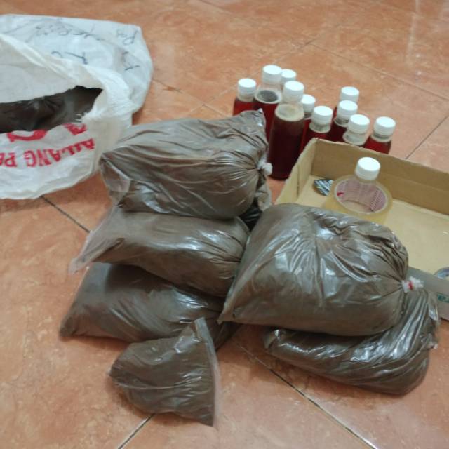 

Madu dan Kopi