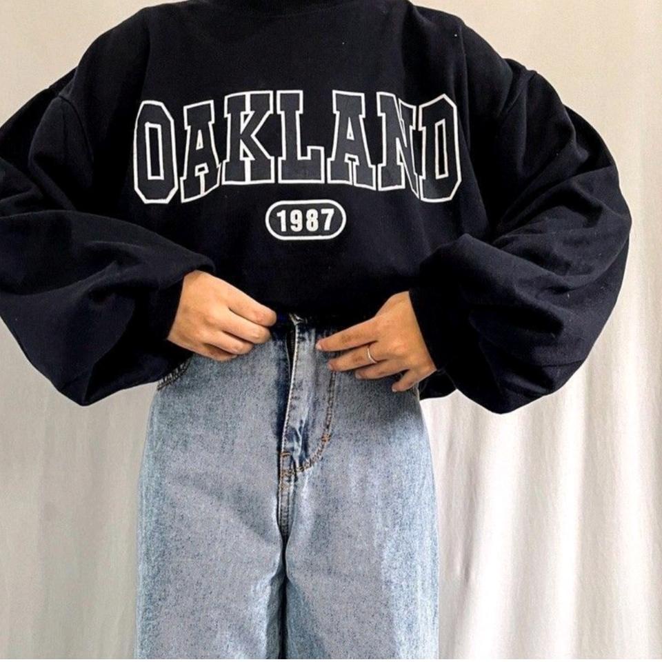 V7I4 ilook | Sweater Oversize Oakland | Sweater Kekinian |Sweater  | Sweater Oblong Oversize Wanita 