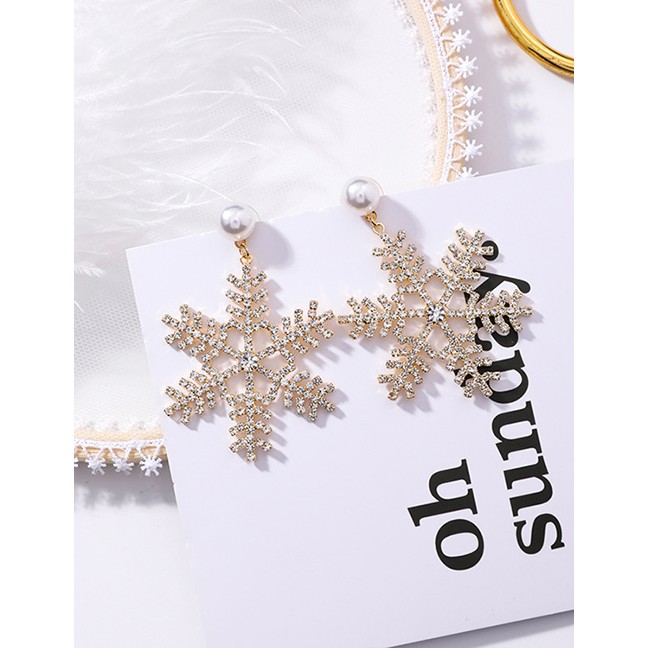 LRC Anting Tusuk Fashion Gold Color Snowflake Shape Decorated Earrings