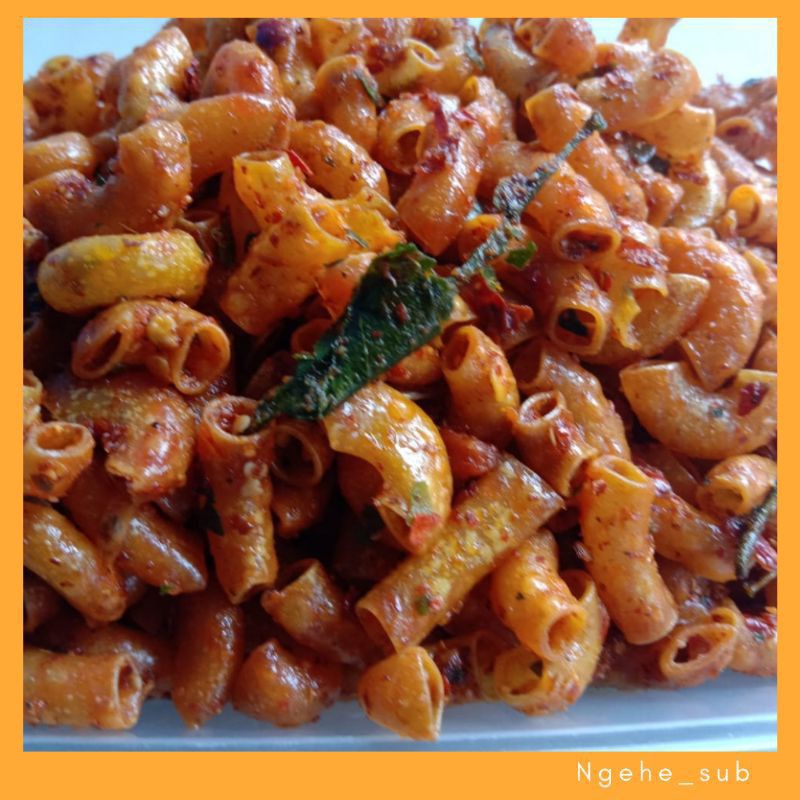 

makaroni pedas daun jeruk