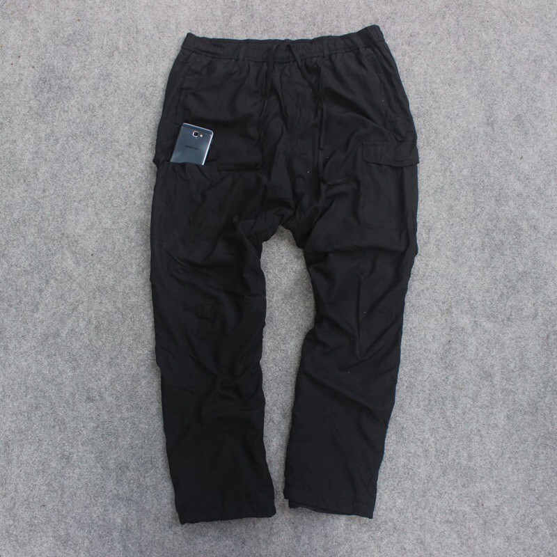 Celana Training Tebal Uniqlo Black Kolor XL Second Original Murah