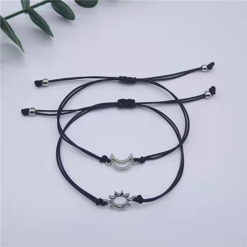 2pcs Gelang Pasangan Adjustable Desain Bulan Matahari Untuk Hadiah Teman