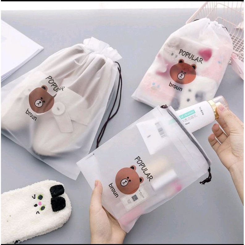 

Pouch travelling
