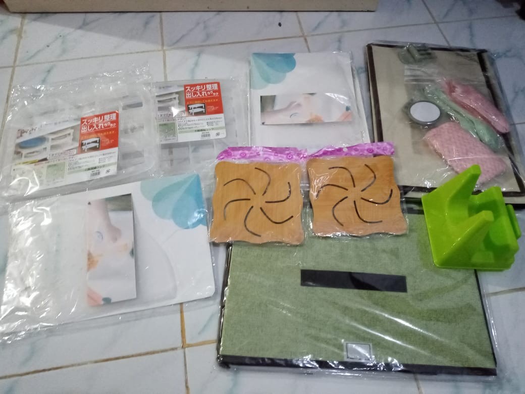 E281 Alat Dapur Capitan Sisir Kitchen Slice Helper 2in1 Potong Buah Penjepit Makanan Gorengan