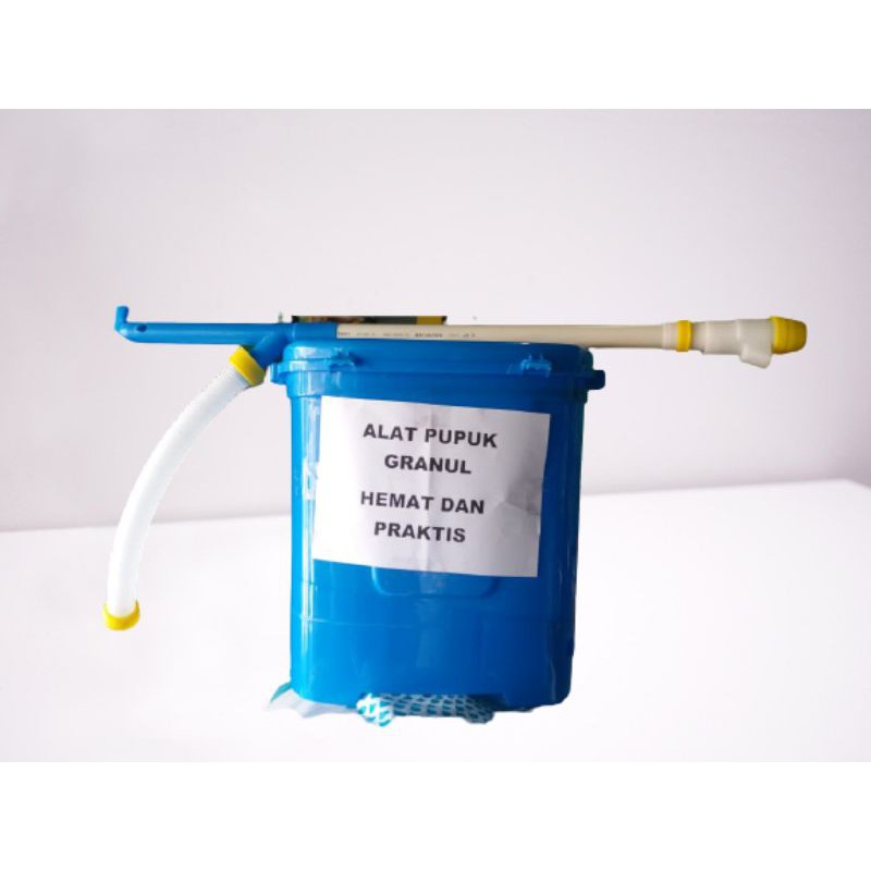 Alat pupuk tanaman pertanian