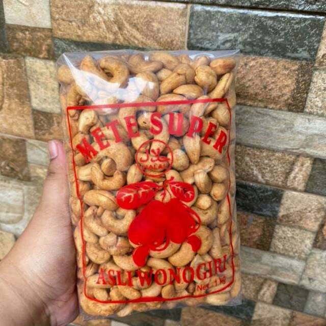 

Kacang Mente Wonogiri berat 1kg