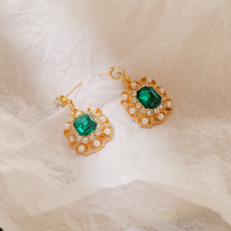 Korea retro gaya pengadilan berlian imitasi Mutiara fashion bright crystal square stud anting-anting