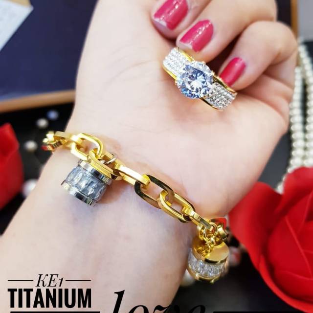 Titanium gelang dan cincin 1847j