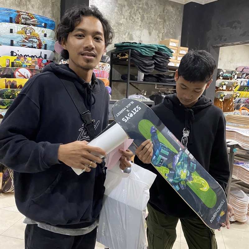 Skateboard original dewasaBM Black MarketSKate deck