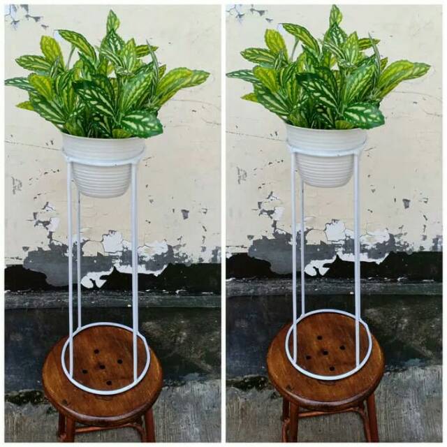 DAUN TOTOL IMITASI PLASTIK POT BESI STANDING/BUNGA PLASTIK ARTIFICIAL PALSU