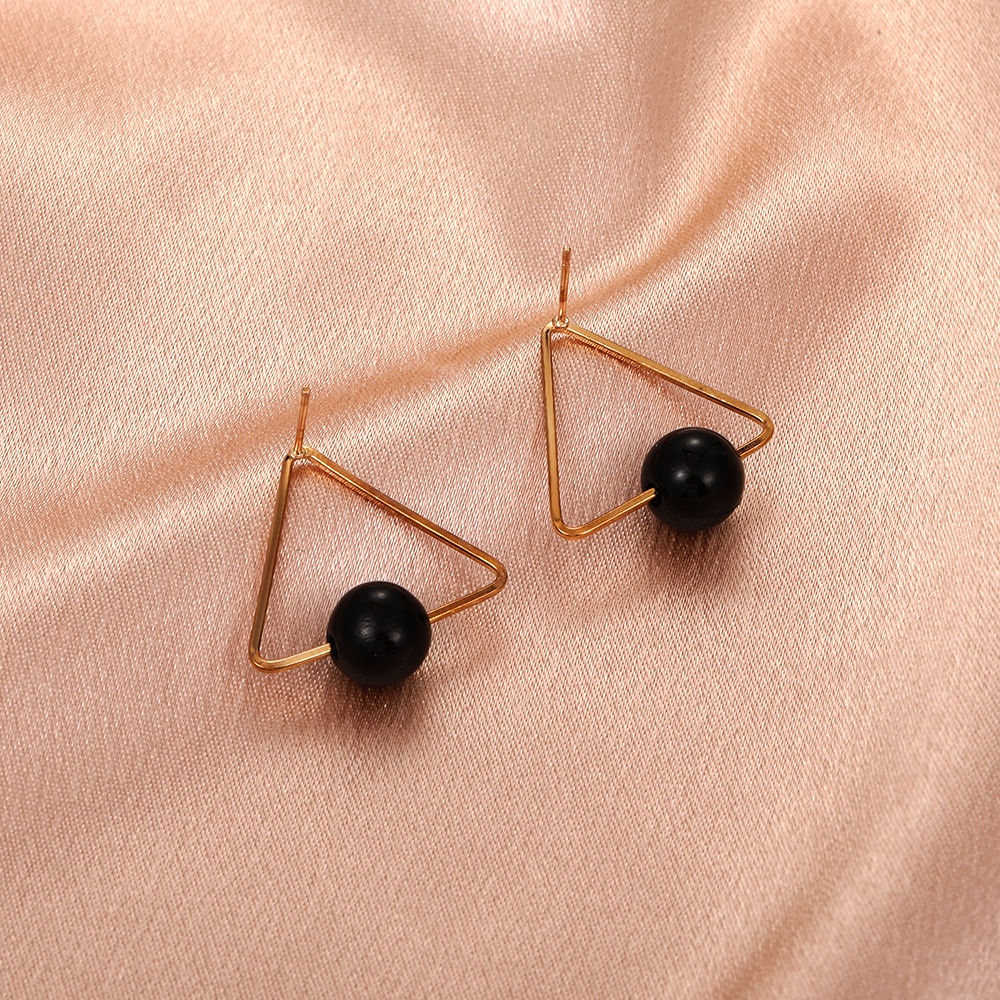 Temperament simple triangle pearl earrings niche design sense geometric earrings personality creative hollow earrings women