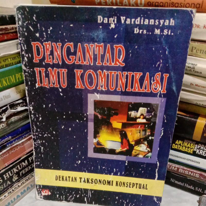

pengantar ilmu komunikasi by Dani vardiansyah