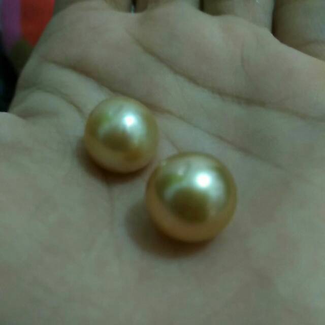 Mutiara Air Laut Asli Papua