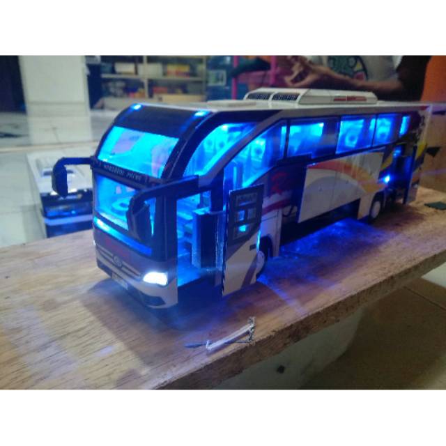 Miniatur Bus Full Lampu Ramayana DG dari Triplek