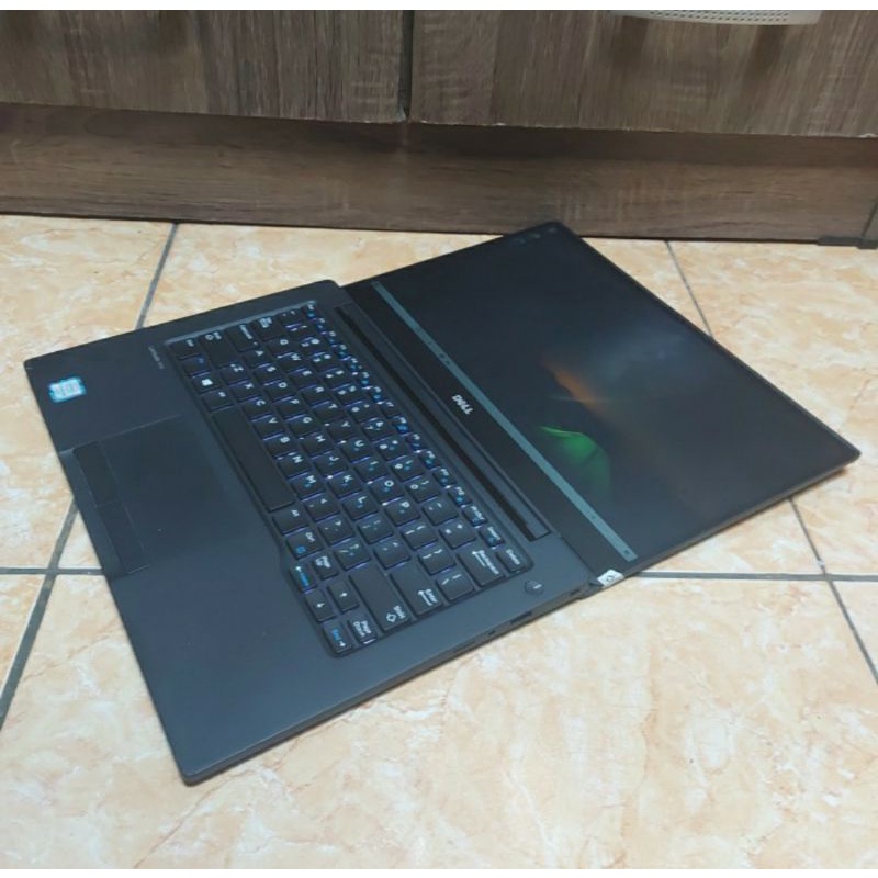 Laptop Dell Latitude 7370 Cor 5-6Y54 Touchscreen Ram 8GB SSD 256GB Resolusi 3K 3200x1800 Tajem Super slim Keybord Backlight