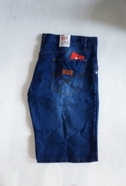 Celana pendek jeans jumbo