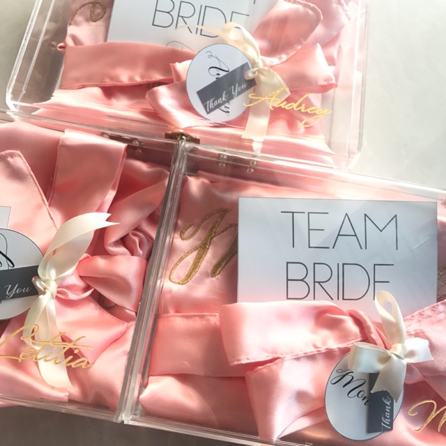 paket bridesmaid / kotak bridesmaid / kotak akrilik custom / robe bridesmaid / bridesmaid box