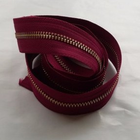 

Daun Retsleting Gigi Mas kwalitas A - Maroon