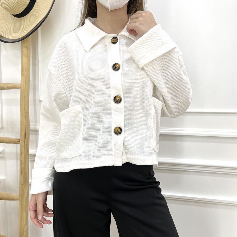 Eno Button Crop Outer