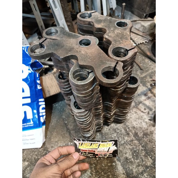 SEGITIGA T ATAS BESI AS 31 BESI 12 MILI PNP GL MP TIGER (BUAT SETANG RG /JRS /CAMPH)