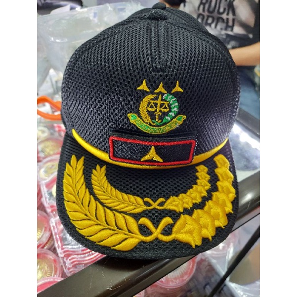 TOPI KEJAKSAAN DAN PANGKATNYA