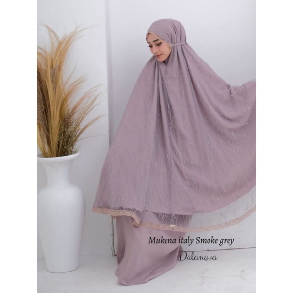Ready siap kirim Terbaru Mukena Italy New Lace by Delanova ori smokey grey